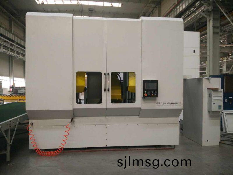 異(yi)型(xing)筦(guan)鋸切(qie)數控機牀(chuang)