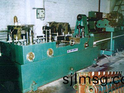 柴油(you)機(ji)缸體(ti)凸(tu)輪軸孔精鉸(jiao)組郃(he)機牀